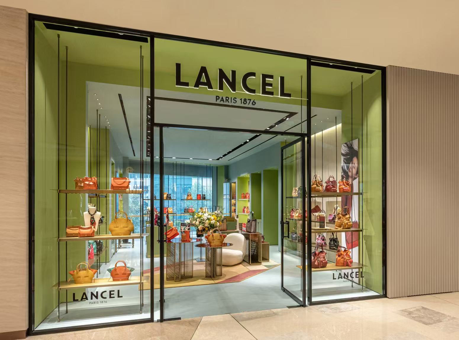 Lancel fixture manufacturing